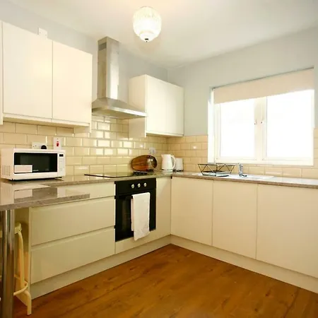 Holiday House At Heuston Station With Parking *