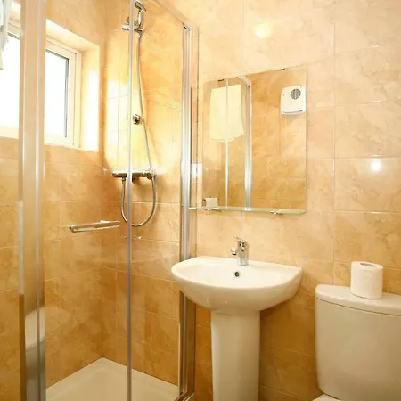 Holiday House At Heuston Station With Parking Vakantiehuis Dublin