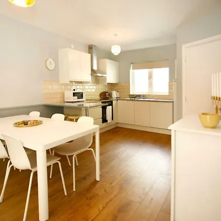 Holiday House At Heuston Station With Parking Дом отдыха Дублин