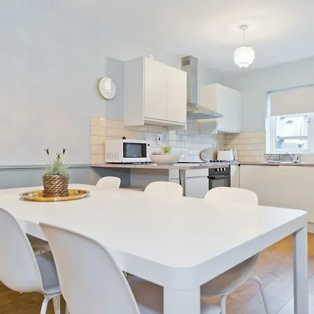 Holiday House At Heuston Station With Parking * Дублин
