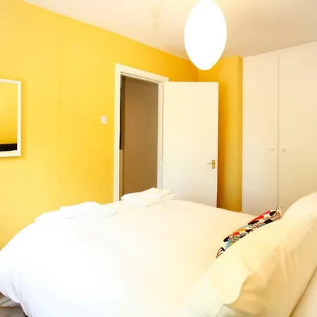 Holiday House At Heuston Station With Parking Дублин